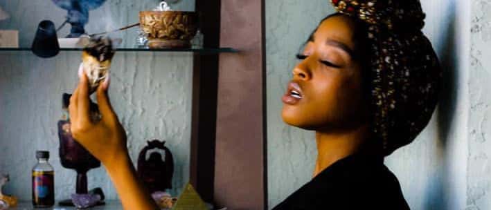 Mena Carlisle - KAVYAR